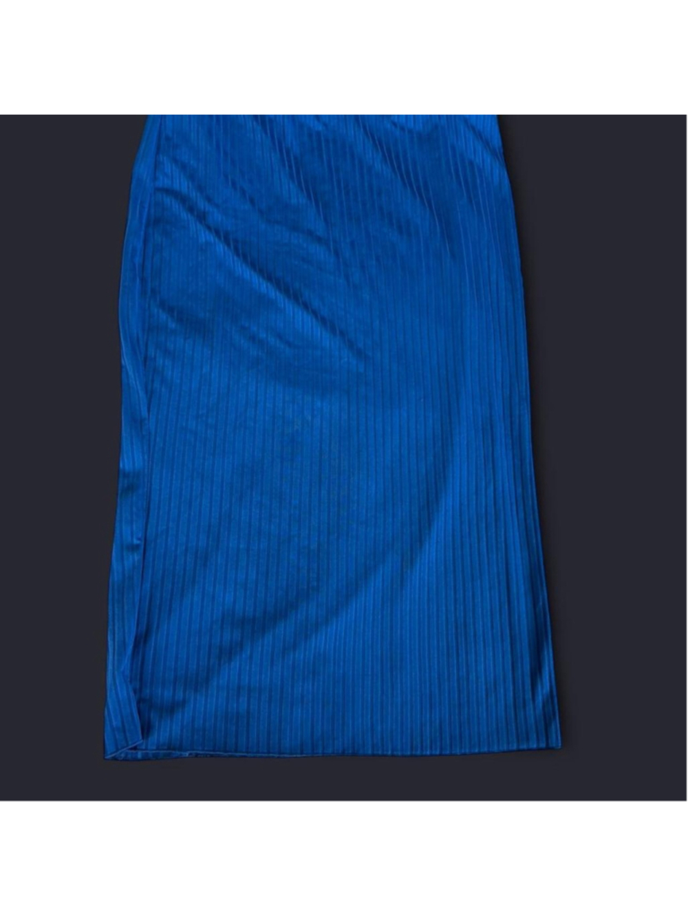 Blue pleated maxi skirt #maxiskirt #pleatedskirt #feminine